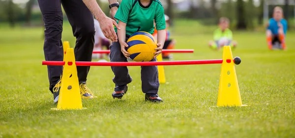 杜锋不会用的球员，他却点石成金！球迷：很遗憾没法当中国男篮主教练