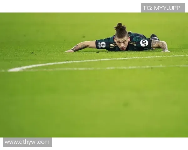 记者：针对卡尔的网暴是荒谬且可笑的，他是一名坦率的球员