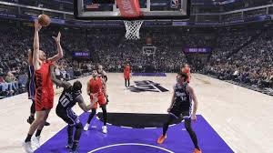 西超杯-拉菲尼亚双响维尼修斯一条龙 巴萨3-2皇马